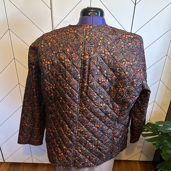 Croft & Barrow Women’s XXL Brown Orange Button down Quilted Floral Jacket - Picture 2 of 11